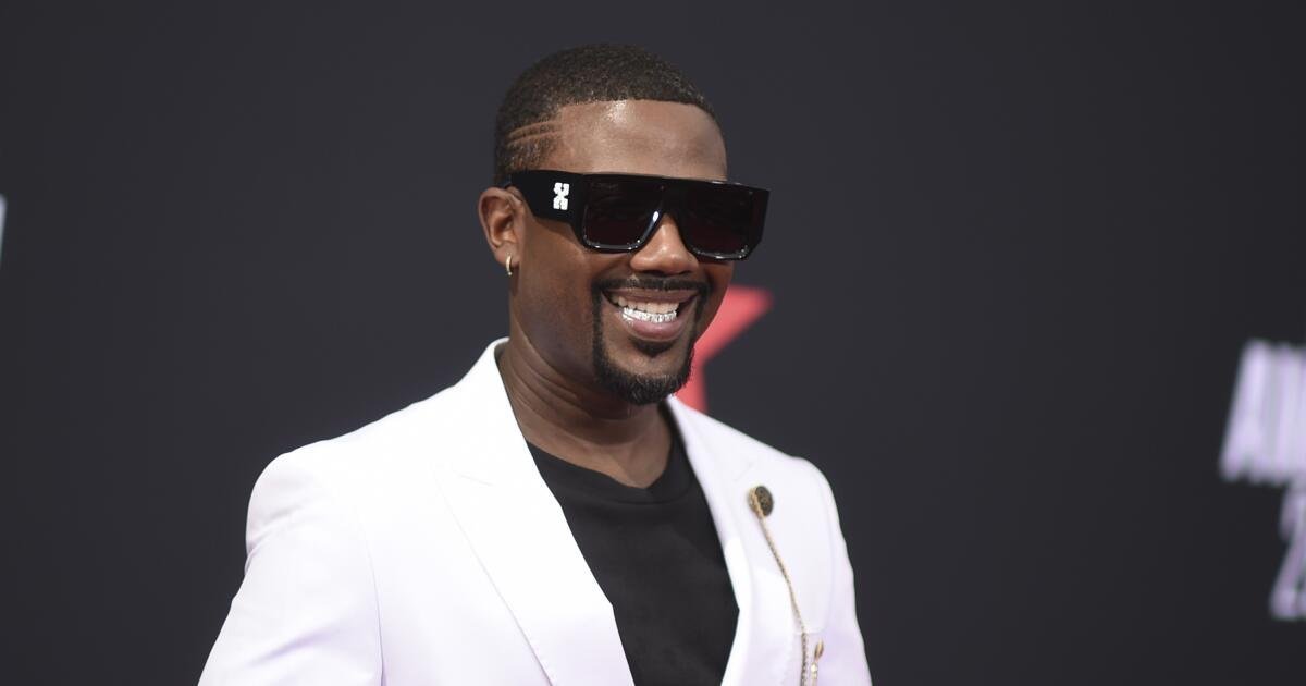 Singer Ray J arrested on Thanksgiving Day on suspicion of making threats in Los Angeles